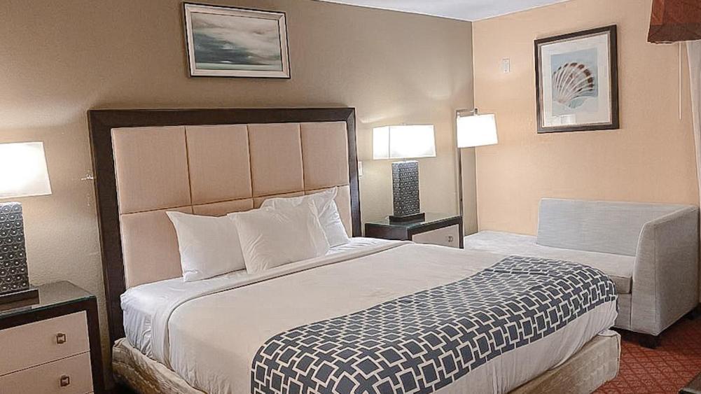 Hutchi Bell Hotell South Hutchinson Exteriör bild